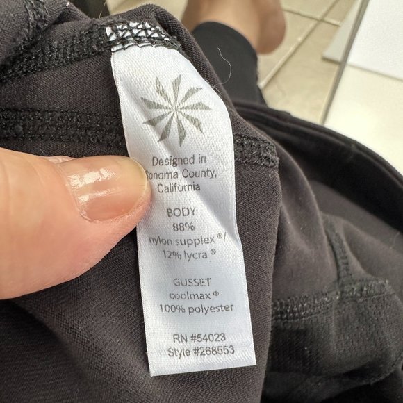 Athleta Leggings Power Ananda Black Capri Split Kick Hem Workout Yoga XS #268553 - Picture 3 of 9